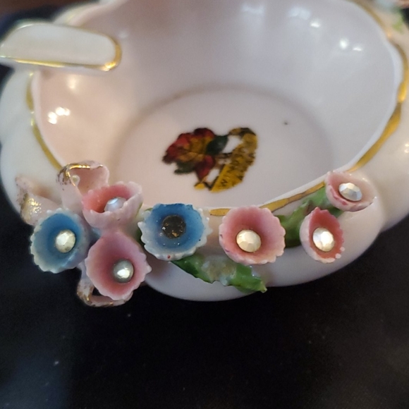 ANTIQUE WINDSOR  FLORAL ASHTRAY - Picture 4 of 6